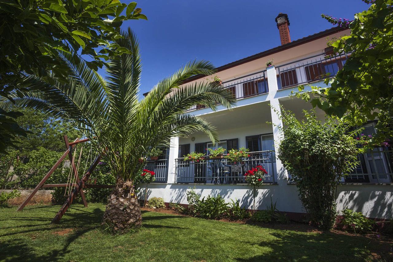 Apartments Patricia Banjole Exterior photo